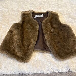 Girls size 4t fur vest